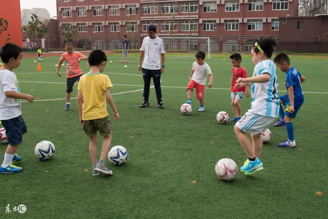 周琦8板3帽首钢逆转广州 邹阳20+10福建负青岛